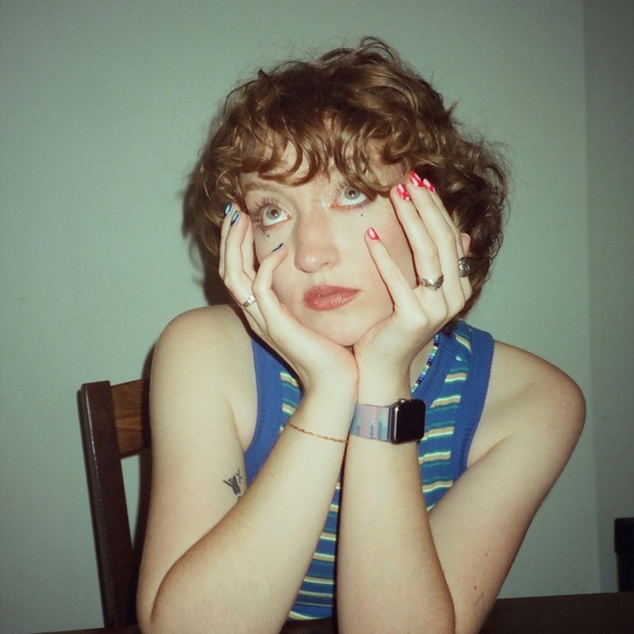 Meet your Posher, Ellie - Picture 1 of 1